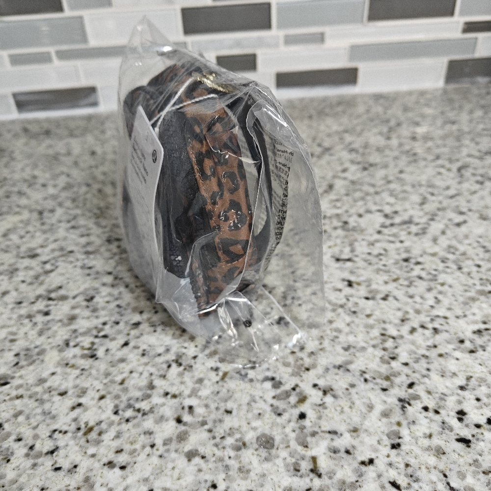Lululemon Everywhere Backpack Nano (Leopardo Shift Midi Desert Khaki Multi) - Picture 8 of 10